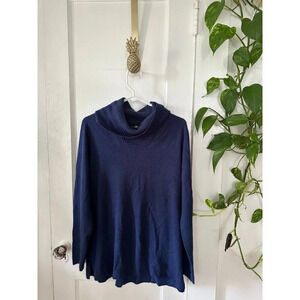 East 5th Women’s size 1x-large blue shirt